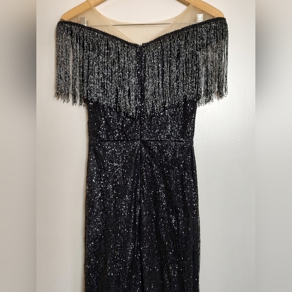 Elegant Black Fringe Sequined Mermaid Dress - Picture 10 of 11